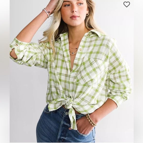 Billabong Women’s Plaid Button Down Shirt Size S Green White Long Sleeve Casual - Picture 2 of 9
